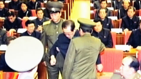 [속보] 북한 조선중앙TV, 장성택 체포 사진 공개