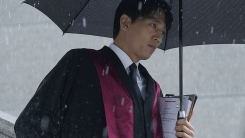 '희생부활자' 김래원, 또 검사복?…"이전과 180도 달라" '희생부활자' 김래원, 또 검사복?…"이전과 180도 달라"