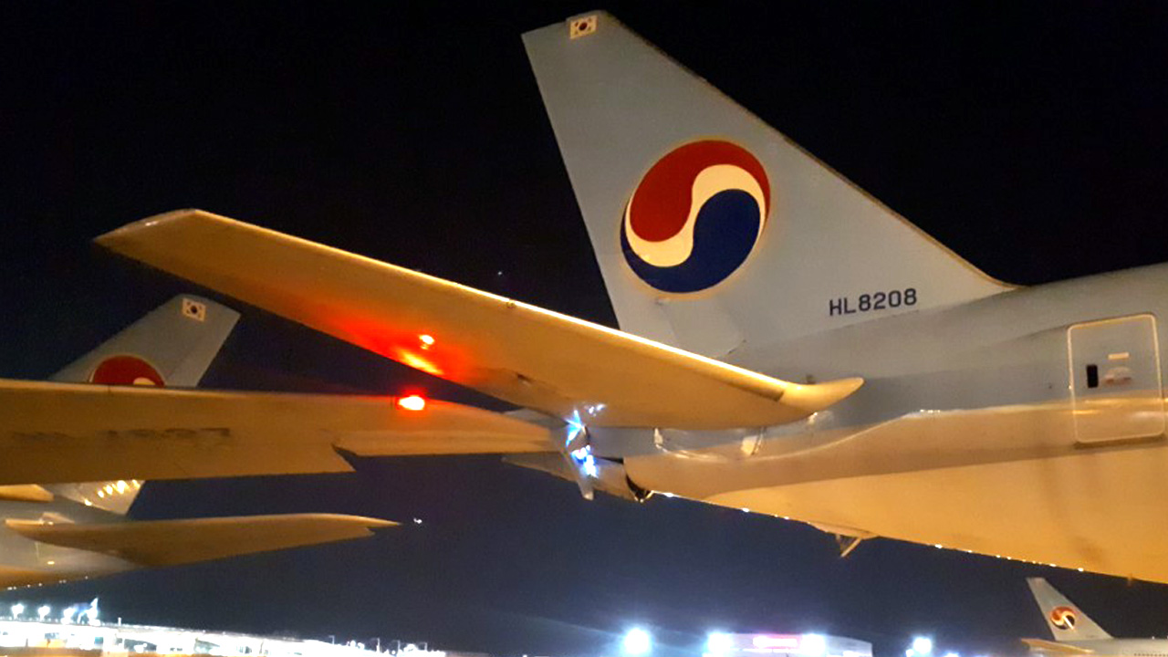 대한항공 여객기, 계류장서 다른 비행기와 부딪쳐