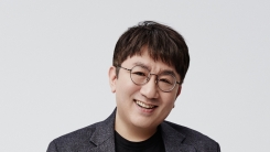 'BTS 제작자' 방시혁 대표, 美 빌보드 '인터내셔널 파워 플레이스' 선정 'BTS 제작자' 방시혁 대표, 美 빌보드 '인터내셔널 파워 플레이스' 선정