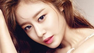 지연 메이크업 화보, 섹시와 청순의 아슬한 경계