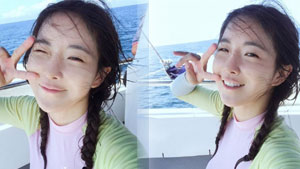 “청량美 지존” 조현영, 봄 닮은 미모