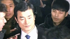 '비선 진료 열쇠' 이영선 행정관 특검 도착