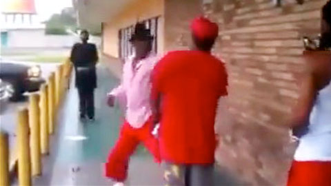 '쓰러지는데 1초', 전직 복서에게 시비 건 남성