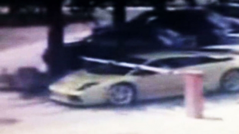 '차단기 아래로 쏙~'...얌체 람보르기니 포착