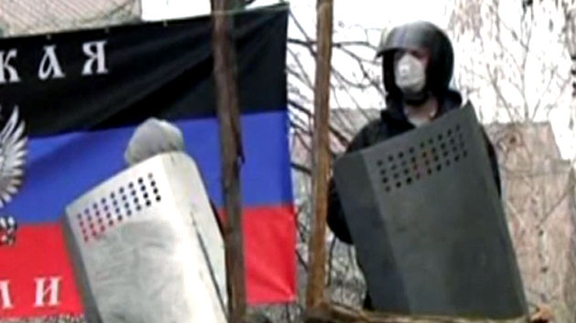 우크라이나 동부 '일촉즉발'...러, '군사 개입' 경고