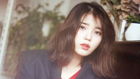 아이유, 리메이크 앨범 '꽃갈피'로 음원차트 장악