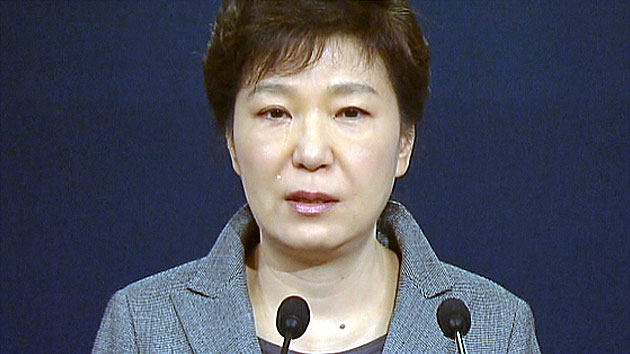 박근혜 대통령 눈물의 사과..."최종 책임은 저에게"