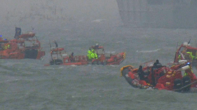 바지선·소형 어선 모두 피항...수색 중단