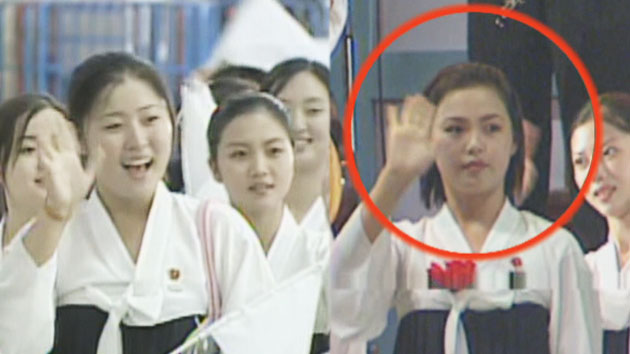 화제 뿌렸던 북한 여성 응원단