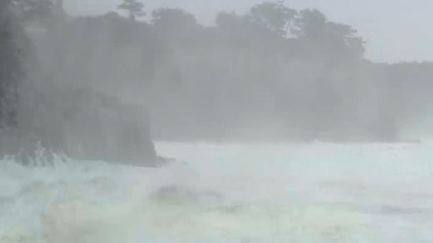 남해안 '너울성 파도' 주의!