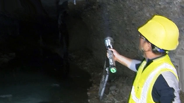 "석촌지하차도 싱크홀 지하철 터널공사 때문"