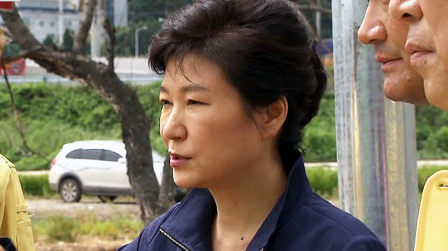 박근혜 대통령 수해현장 방문..."재난지역 선포 검토"