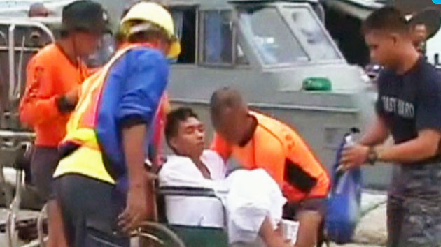 "필리핀 여객선 침몰...사망·실종 6명·최소 100여명 구조"
