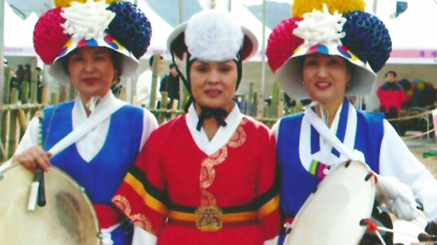 걸그룹 원조 '여성농악단' 부활하다