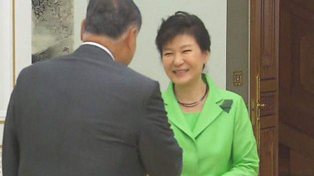 박근혜 대통령, 모리 전 총리 면담...아베 친서 전달