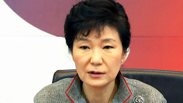 박근혜 대통령 "국회 상황, 우리 국익·외교에 신뢰 떨어뜨려"