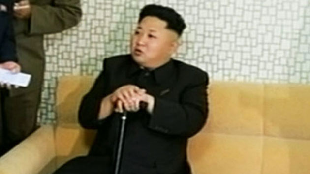 영국 언론, "김정은, 위 축소 수술 받아"