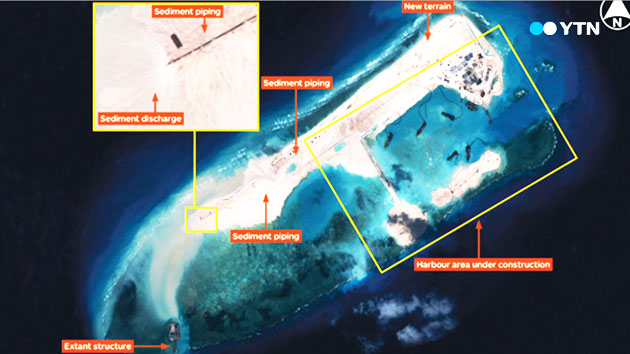 중국의 '3km 인공섬 비행장'...미국 반대