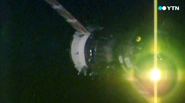 러시아 소유즈 우주선,ISS에 안착
