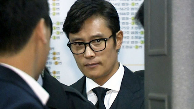이병헌, '협박 사건' 증인 출석