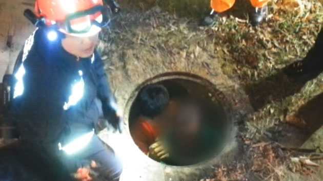 60대 남성, 뚜껑 사라진 맨홀에 빠져