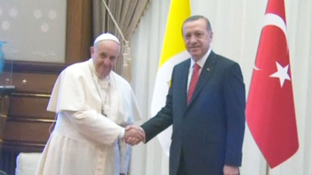 교황, 터키 방문..."IS 대항해 모든 종교 연대"