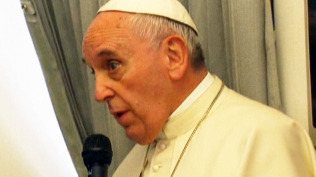 교황 "신 이름 빌린 학살·종교 모독 안돼"