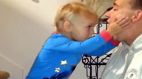 '아빠가 지네 먹었어요'…말문 막힌 아기