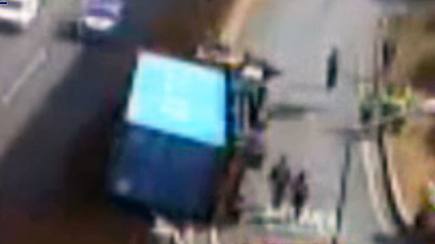 서울 양화대교에서 40톤 화물차 넘어져 일대 정체