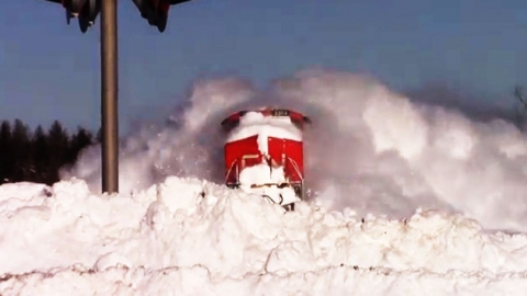 '기차가 눈밭을 헤치고...' 오리지날 설국열차