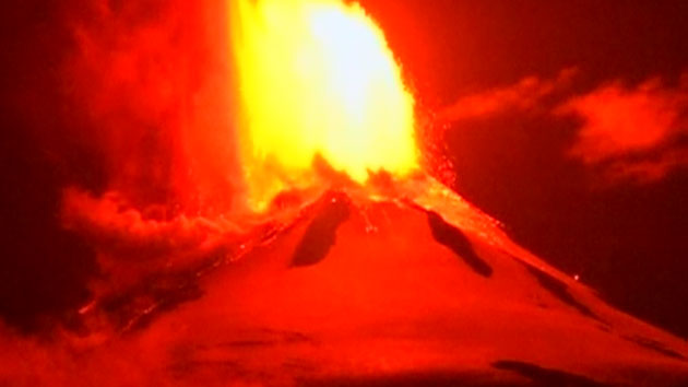 칠레 비야리카 화산 대폭발...생생한 분출 장면