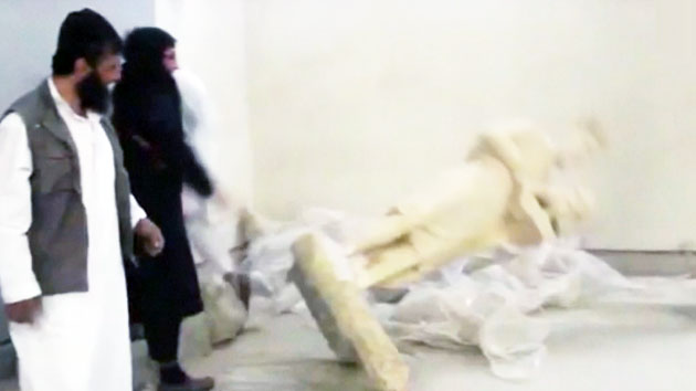 IS, 광란의 유물 파괴 '군용 대형차량' 동원
