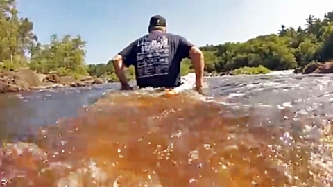 '마의 블랙리버' 물 차오르다 결국 침몰