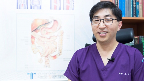 변비나 치질 예방을 위해서는 섬유소 음식 섭취 등 생활습관 개선이 중요