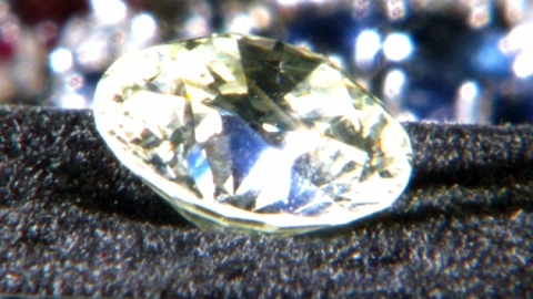 3캐럿 다이아몬드 4개 훔친 사기단 덜미