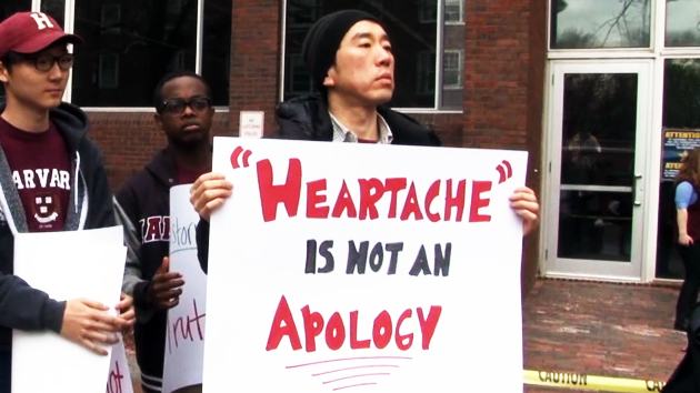 하버드생 시위 "아베, 당장 사과하라"