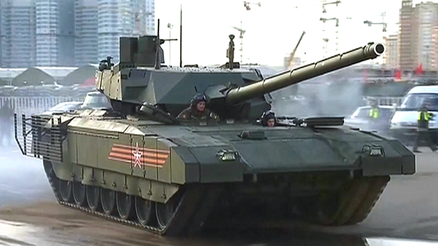 러시아,  차세대 무기 '아르마타 탱크'  공개
