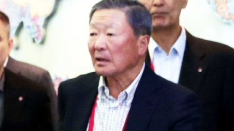 구본무 LG 회장 1분기 보수 24억여 원...재계 1위