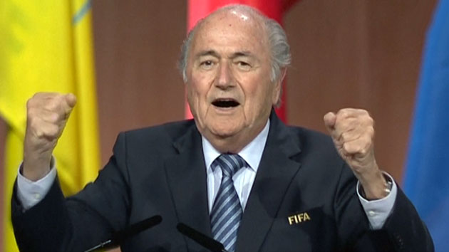 '왕좌' 지킨 블래터...FIFA 회장 5선 성공