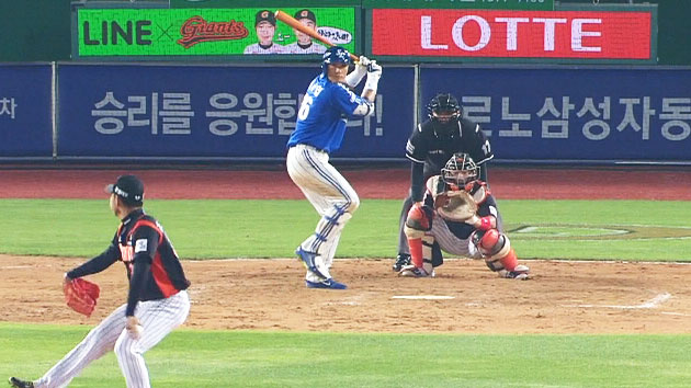 [댓글톡톡] 장외홈런 친 이승엽이 고개 숙인 이유는?