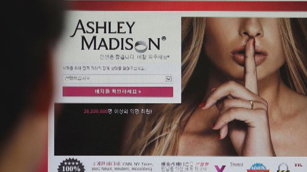 [댓글톡톡] 해킹에 떠는 '애슐리 매디슨'