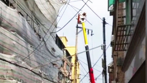 공사 현장에서 철근 떨어져 30가구 2시간 정전