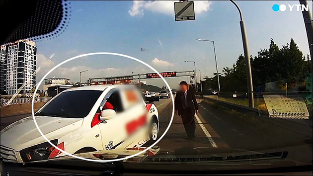 [영상] '도로의 무법자' 레커차의 막무가내 역주행