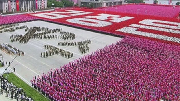 북, 내일 최대 '열병식'...김정은 체제 선전 주력