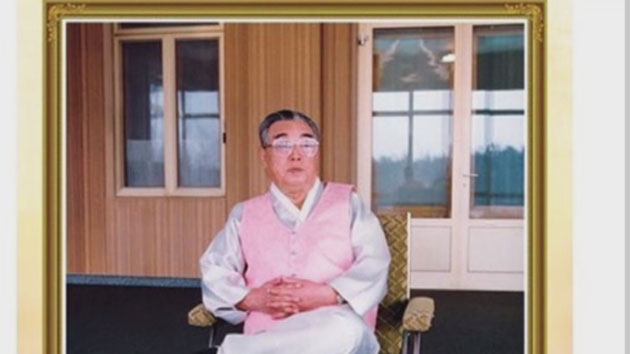 '北스타그램'에 김일성 한복 사진...정권 미화