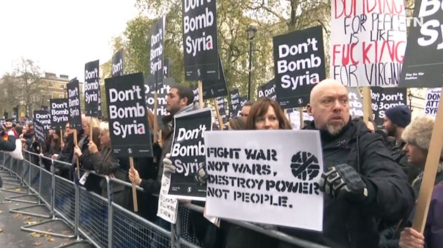영국·스페인 시민들, 시리아 공습 참여 '반대'