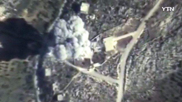 러시아 전투기, 시리아 시장 공습...20명 사망