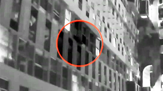 [영상] "스파이더맨처럼" 19층 아파트 외벽 타고 도둑질
