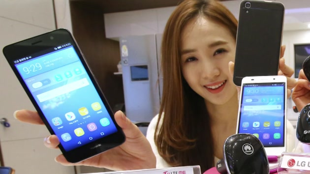 '10만원대 화웨이폰' 오늘 판매...중국산 초저가폰 공습